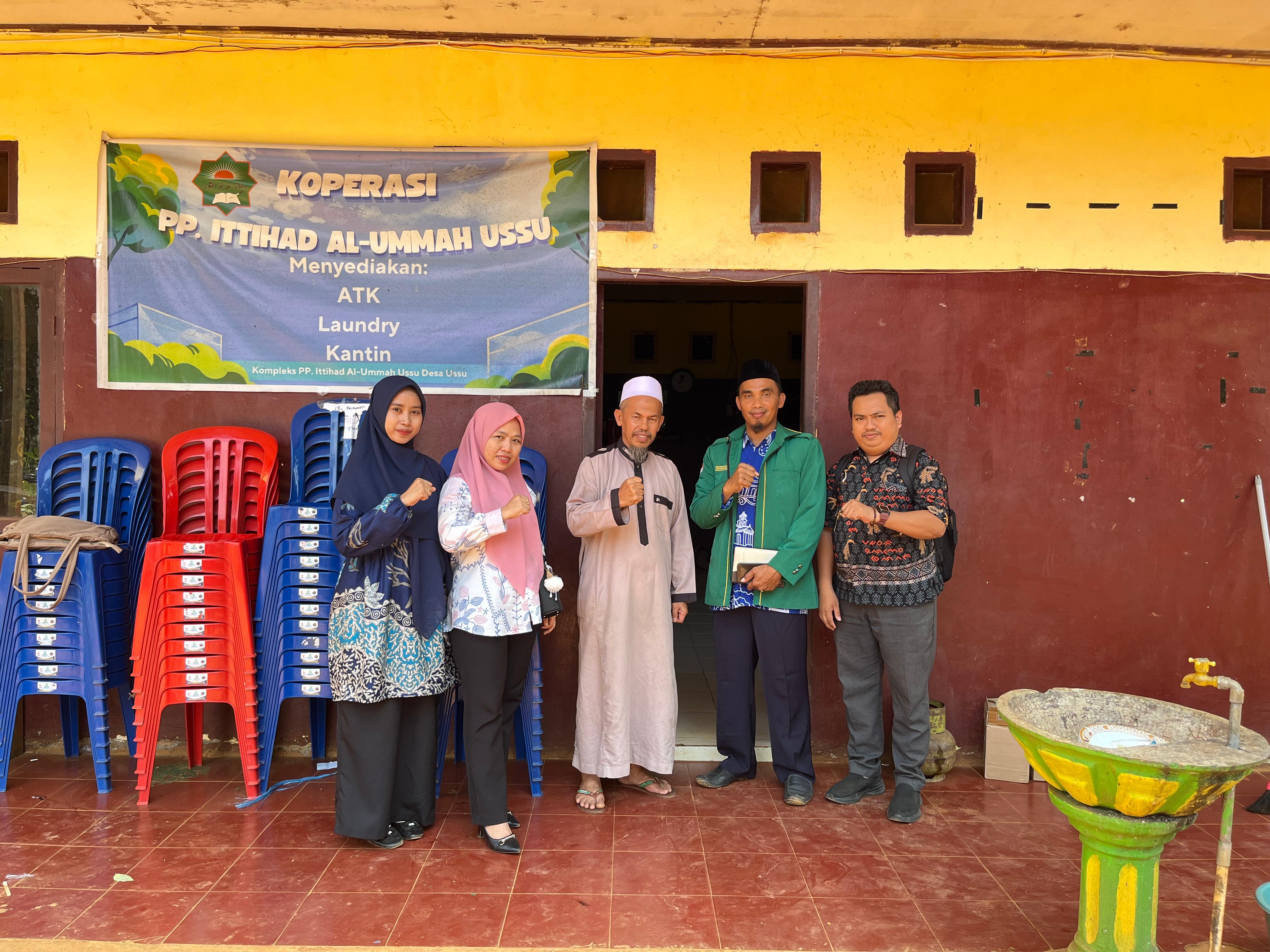 Tim Kemenag Luwu Timur saat melakukan pendataan di salah satu pondok pesantren di Kecamatan Malili.